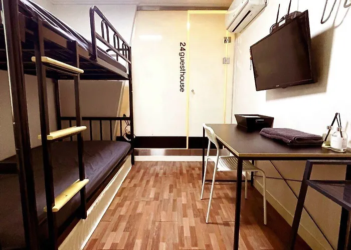24 Sinchon Avenue ホステル *