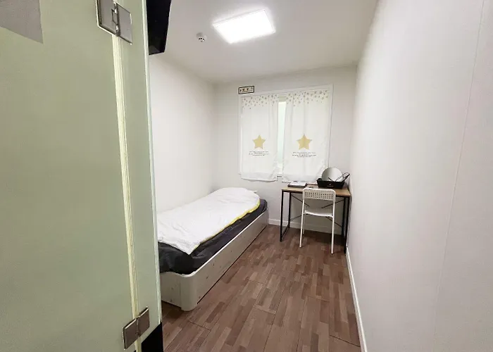 24 Sinchon Avenue ソウル特別市