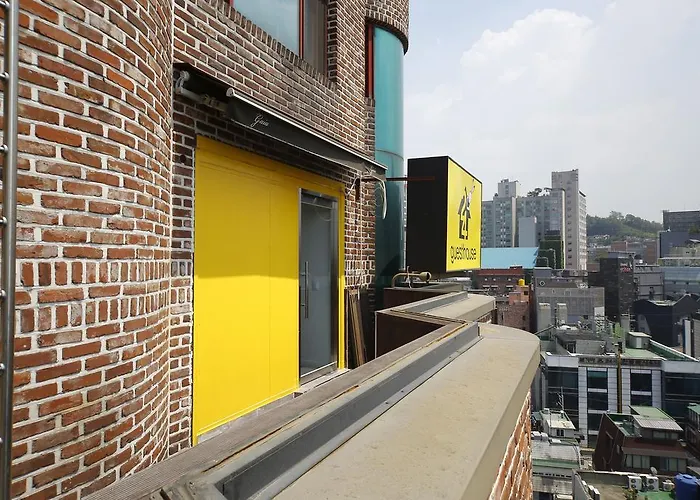 ホステル 24 Sinchon Avenue