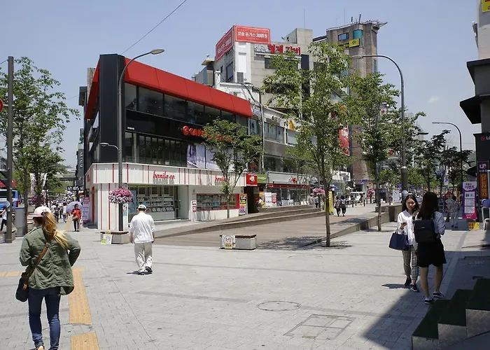 ホステル 24 Sinchon Avenue